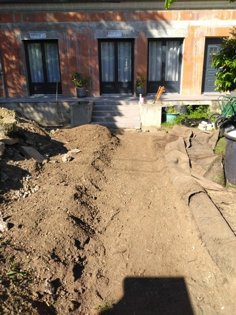 Terrassement de l’emprise de l’allée piétonne